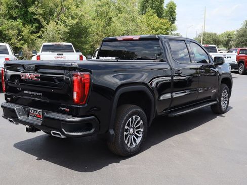 Certified 2022 GMC Sierra 1500 AT4 AWD/4WD image 9