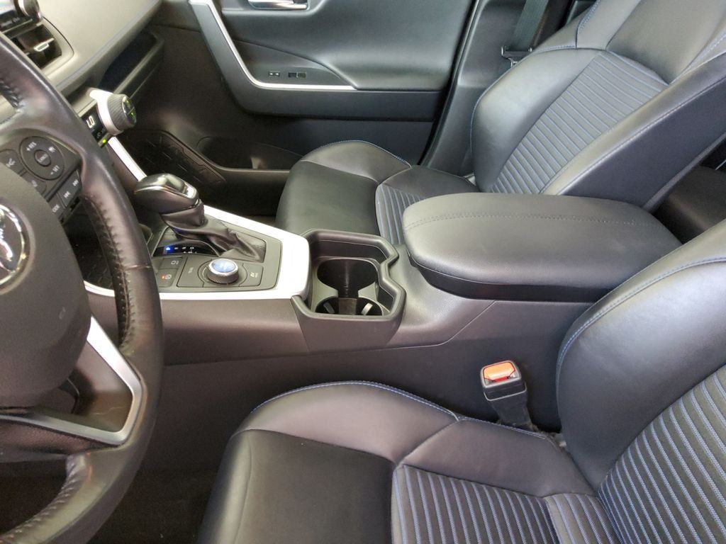 Used 2019 Toyota RAV4 XSE w/ XSE Weather Package AWD/4WD image 23