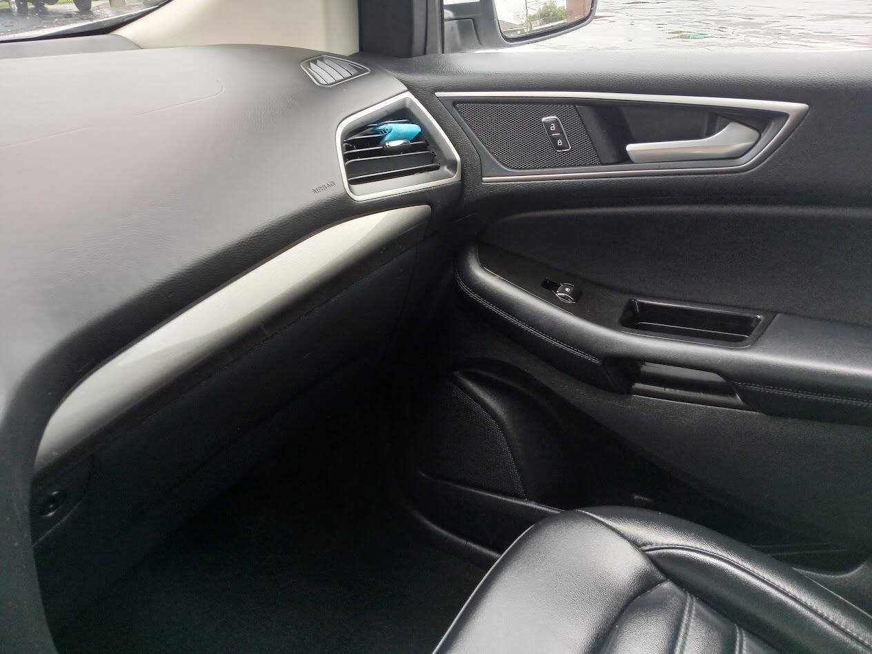 Used 2020 Ford Edge SEL AWD/4WD image 15