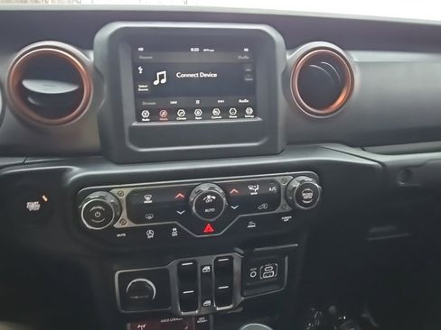 Used 2021 Jeep Gladiator Mojave w/ Trailer Tow Package image 25