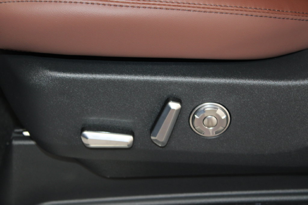 New 2027 Lincoln Navigator Reserve AWD/4WD image 21