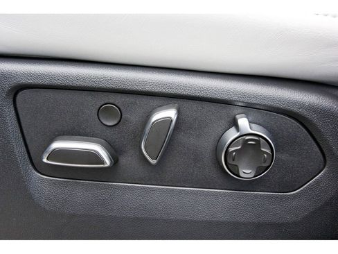 New 2025 Cadillac Escalade Sport Platinum w/ LPO, ONYX Package image 22