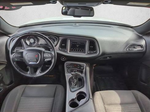 Used 2019 Dodge Challenger SXT RWD image 18