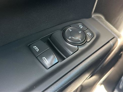 Used 2023 Chevrolet Silverado 1500 W/T RWD image 30