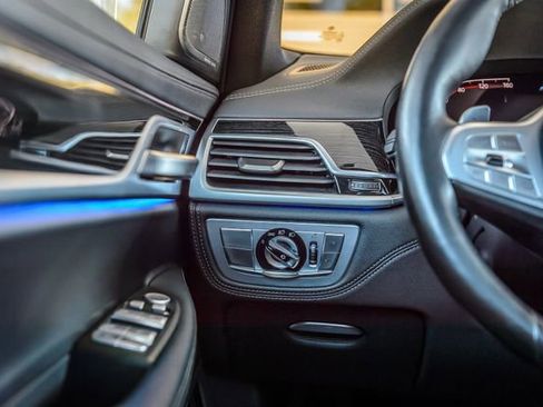 Used 2020 BMW 740i xDrive w/ M Sport Package image 25