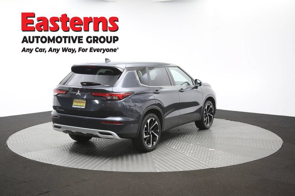 Used 2024 Mitsubishi Outlander SE AWD/4WD image 42