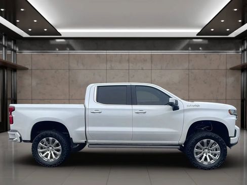 Used 2019 Chevrolet Silverado 1500 High Country w/ Technology Package image 7