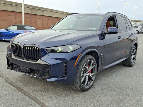 New 2026 BMW X5 xDrive40i w/ M Sport Package image 2