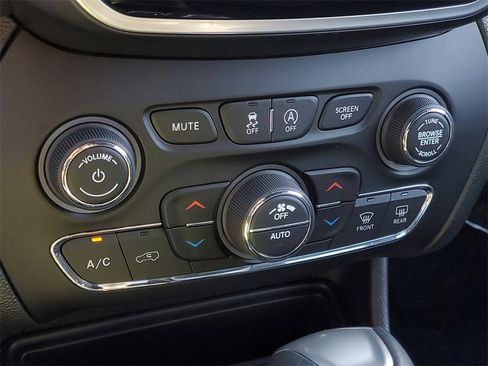 Used 2020 Jeep Cherokee High Altitude image 19