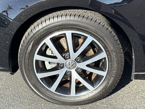 Used 2017 Volkswagen Jetta SE FWD image 5