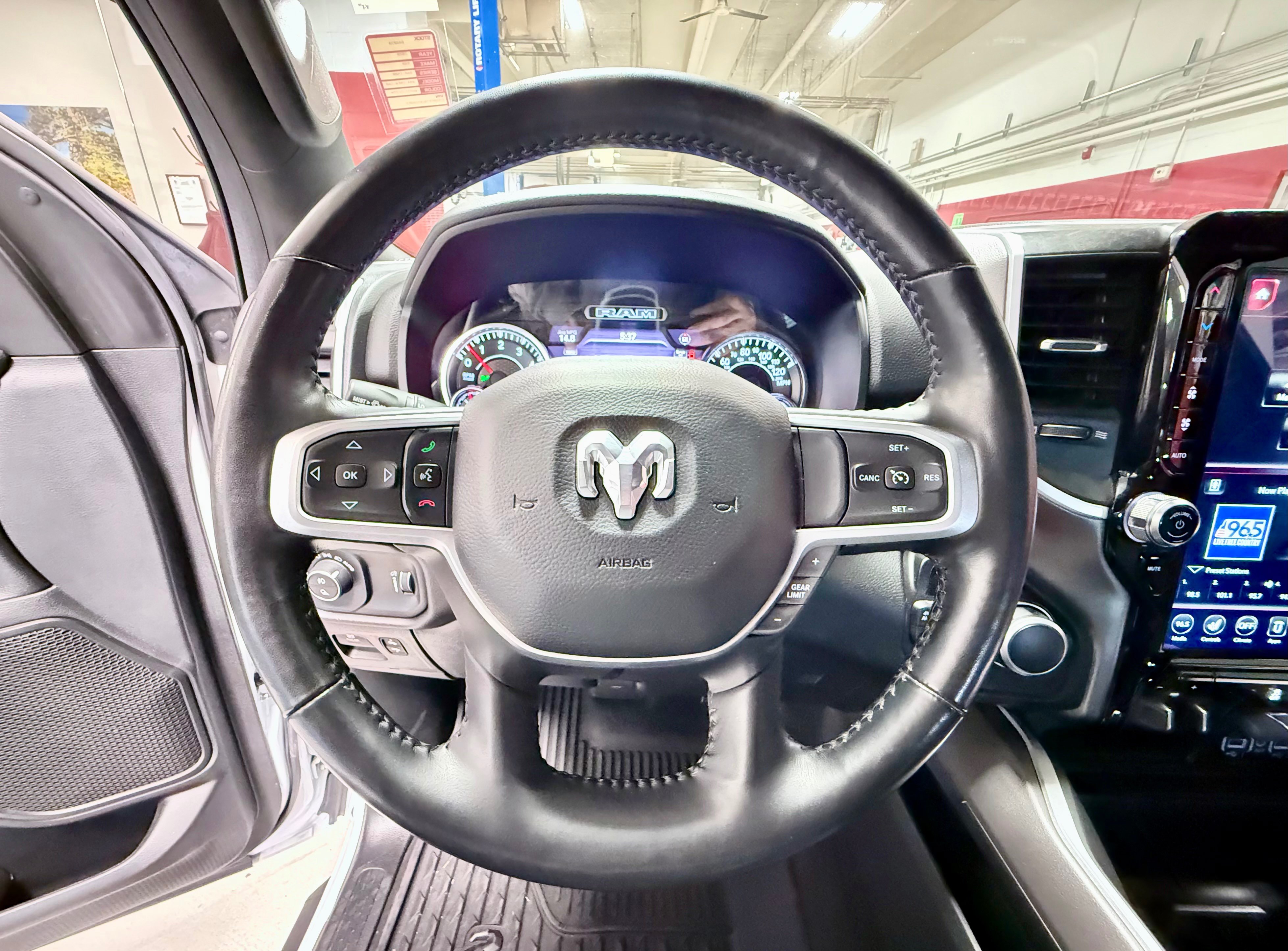 Certified 2020 RAM 1500 Big Horn AWD/4WD image 23