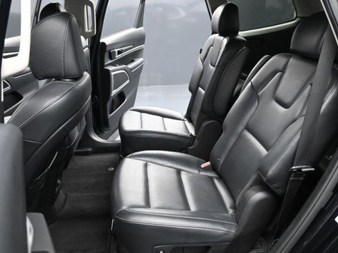Used 2025 Kia Telluride S FWD image 22