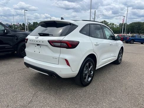 Certified 2024 Ford Escape ST-Line w/ Tech Pack #1 AWD/4WD image 4