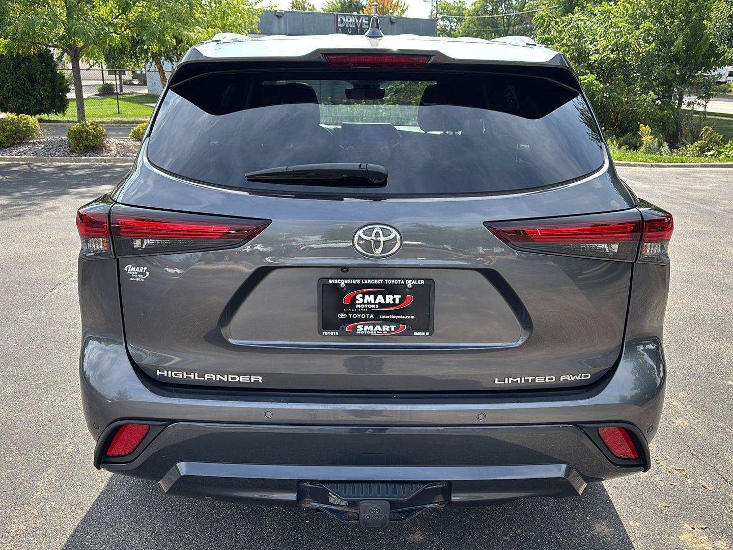 Used 2024 Toyota Highlander Limited AWD/4WD image 21