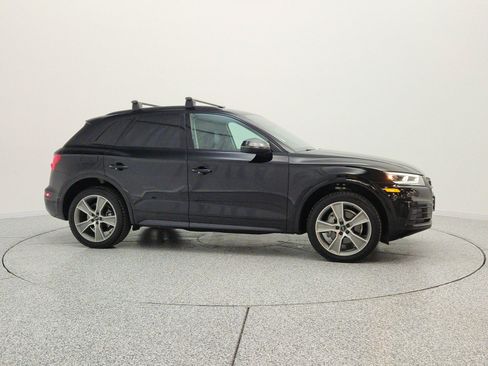Used 2020 Audi Q5 2.0T Premium Plus w/ Premium Plus Package AWD/4WD image 4