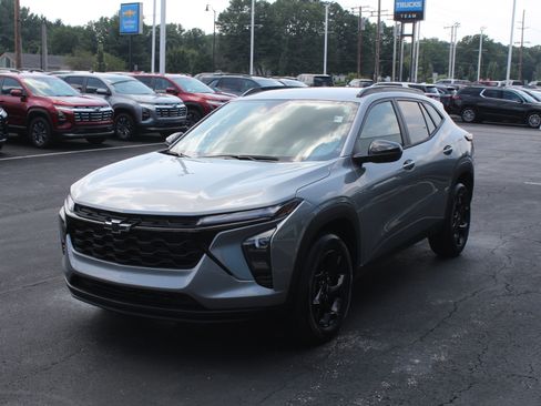 New 2026 Chevrolet Trax LT w/ Driver Confidence Package FWD image 7