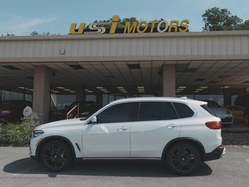 Used 2019 BMW X5 xDrive40i w/ Premium Package 2 AWD/4WD image 4