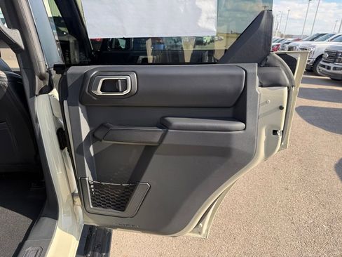 New 2025 Ford Bronco Outer Banks w/ Sasquatch Package image 21