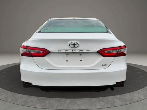 Used 2020 Toyota Camry LE image 6