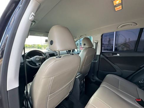 Used 2018 Volkswagen Tiguan Limited w/ Premium Package FWD image 14
