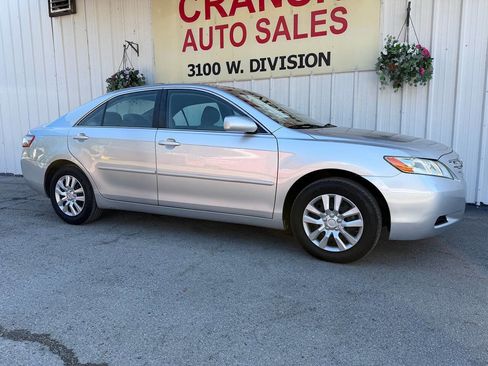 Used 2008 Toyota Camry LE FWD image 2