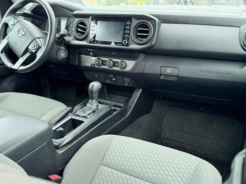 Used 2021 Toyota Tacoma SR w/ SR Convenience Package image 19