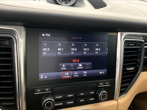 Used 2017 Porsche Macan AWD/4WD image 23