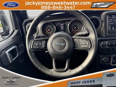 Used 2022 Jeep Gladiator Sport AWD/4WD image 11
