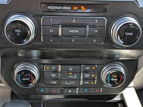 Used 2020 Ford F150 Lariat w/ Equipment Group 502A Luxury image 26