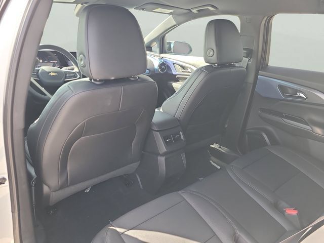 New 2026 Chevrolet Equinox EV LT w/ LPO, Blackout Package FWD image 15