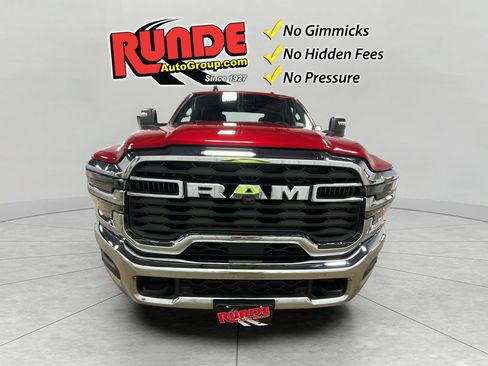 Used 2026 RAM 2500 Big Horn AWD/4WD image 9