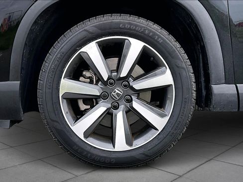 Used 2023 Honda Pilot Touring image 10