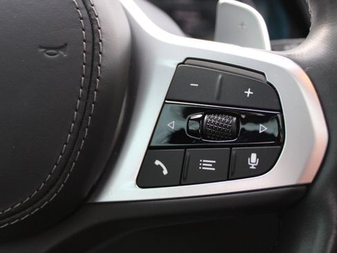 Used 2022 BMW X5 M50i image 14