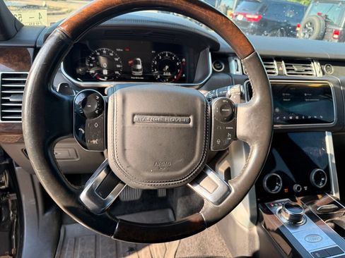 Used 2019 Land Rover Range Rover Supercharged AWD/4WD image 13