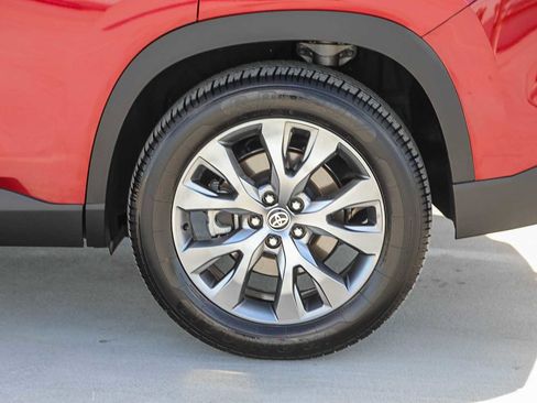 Used 2024 Toyota Grand Highlander Limited image 11