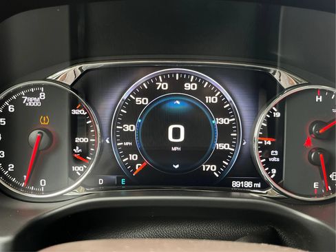 Used 2018 GMC Acadia Denali w/ Technology Package FWD image 17