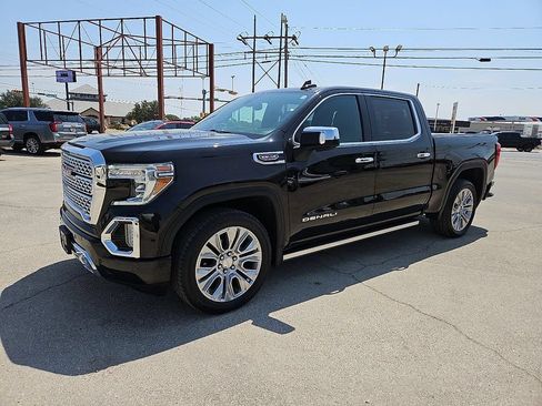 Used 2022 GMC Sierra 1500 Denali w/ Denali Premium Package AWD/4WD image 2