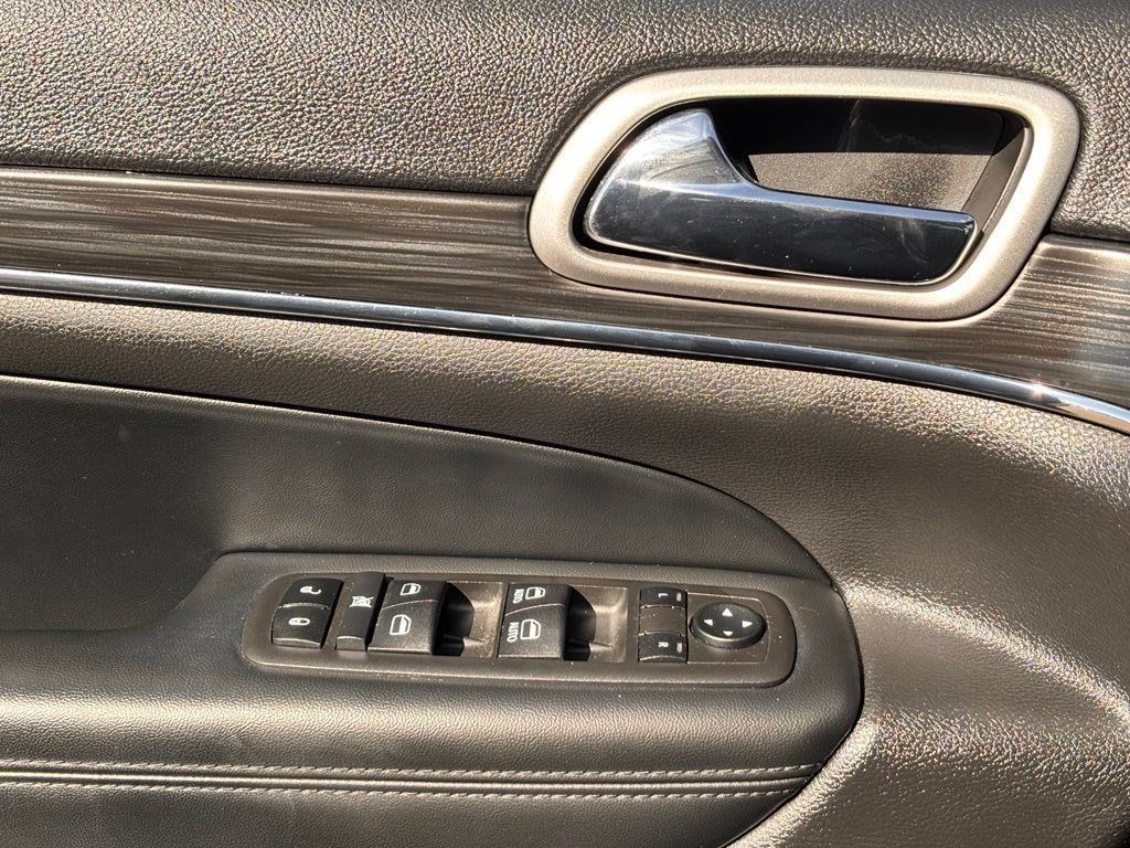 Used 2022 Jeep Grand Cherokee Limited AWD/4WD image 23