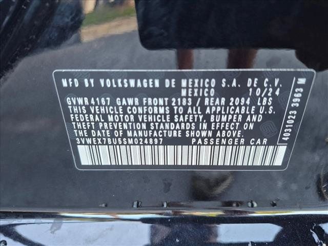 Used 2025 Volkswagen Jetta SE FWD image 23