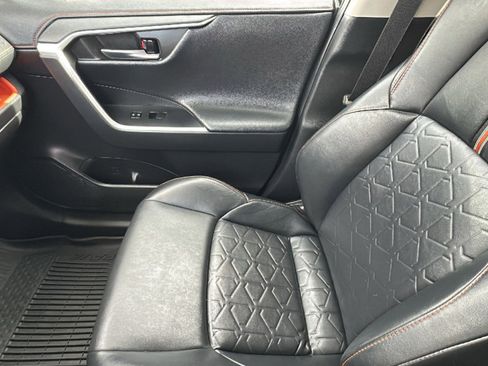 Used 2021 Toyota RAV4 Adventure image 12