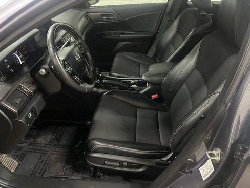 Used 2016 Honda Accord Sport image 12