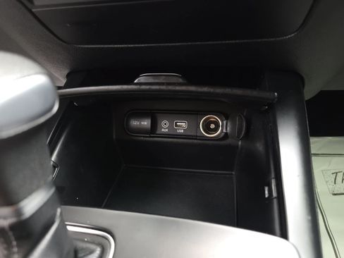 Used 2020 Kia Sorento FWD V6 image 26