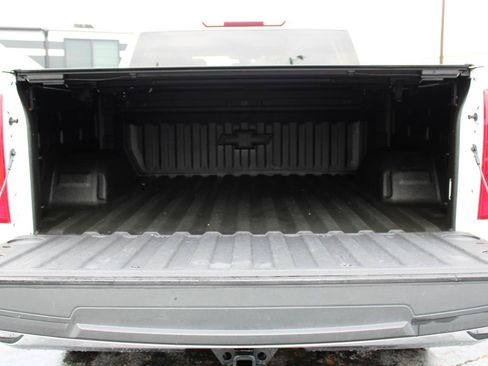 Used 2021 Chevrolet Silverado 1500 LT w/ Safety Package II AWD/4WD image 9