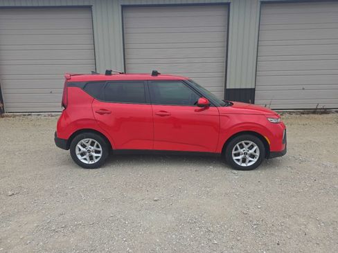Used 2020 Kia Soul S FWD image 5
