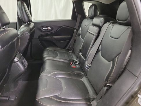 Used 2015 Jeep Cherokee Limited w/ Luxury Group image 10