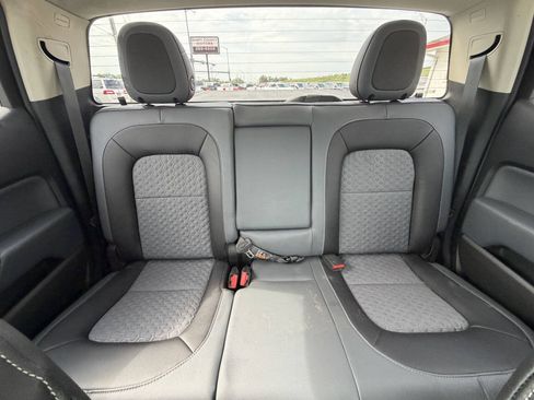 Used 2015 Chevrolet Colorado Z71 AWD/4WD image 29