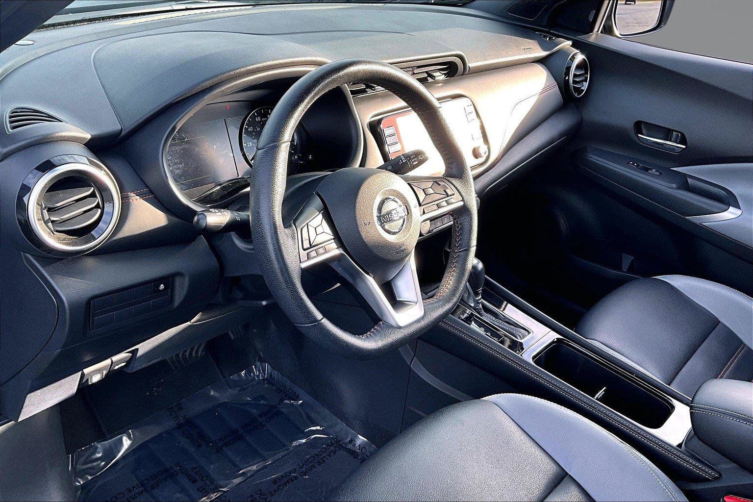 Used 2021 Nissan Kicks SR w/ SR Premium Package FWD image 14