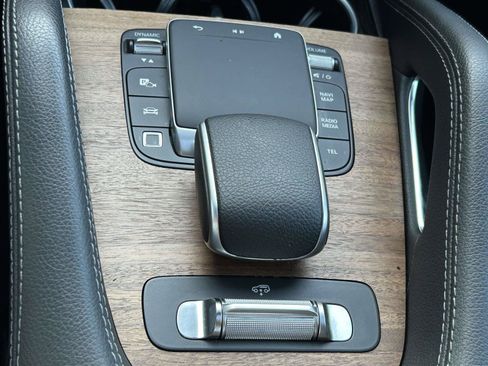 Certified 2025 Mercedes-Benz GLS 450 4MATIC image 37
