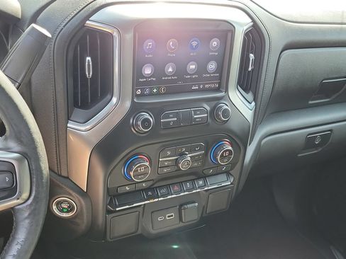 Used 2021 Chevrolet Silverado 1500 LT RWD image 8