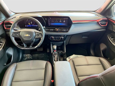 Used 2024 Chevrolet TrailBlazer RS w/ Driver Confidence Package image 21